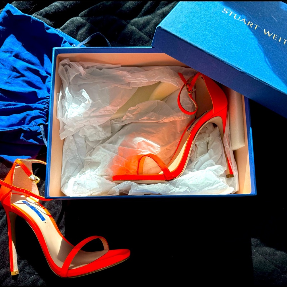 NWT Stuart Weitzman Nudist Heels